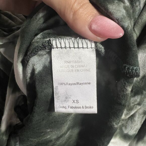 Young Fabulous Broke Women Batwing L/S Scoop Neck Oversize Tie Dye Top XS Boho - Picture 5 of 6